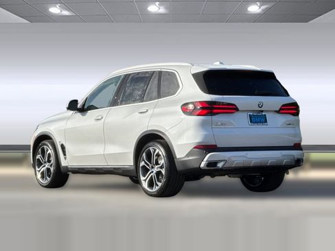 Used 2026 BMW X5 xDrive40i AWD/4WD image 3