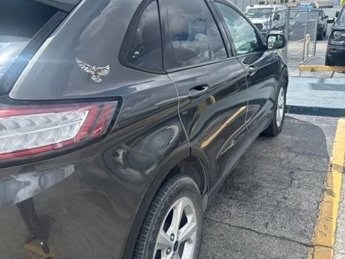 Used 2016 Ford Edge SE FWD image 13