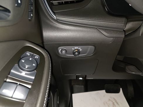 Used 2024 Buick Encore GX Avenir w/ Avenir Technology Package image 17