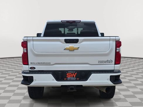 Used 2024 Chevrolet Silverado 2500 High Country w/ High Country Premium Package AWD/4WD image 6