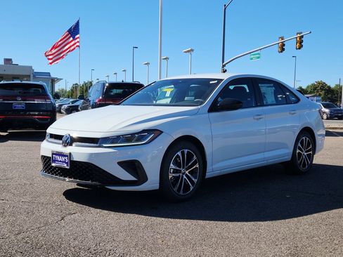 New 2025 Volkswagen Jetta Sport FWD image 5