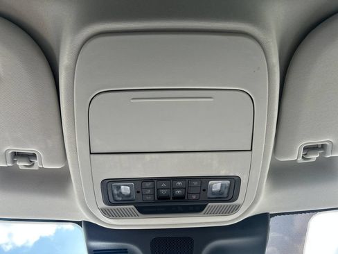 Used 2025 Ford Expedition Active RWD image 23