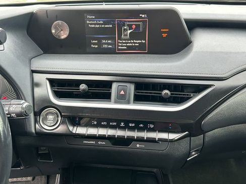 Used 2019 Lexus UX 200 w/ Accessory Package 2 FWD image 13