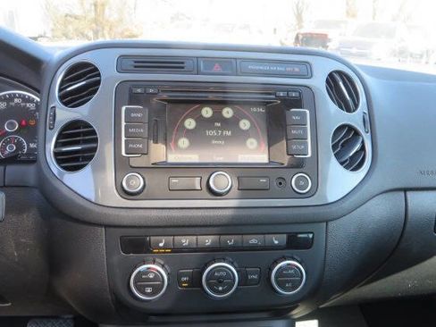 Used 2014 Volkswagen Tiguan SEL image 23