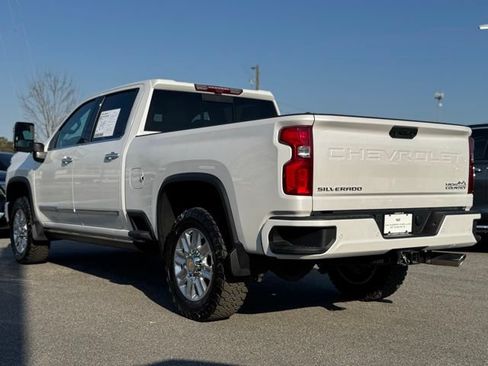Used 2024 Chevrolet Silverado 2500 High Country w/ Technology Package AWD/4WD image 5