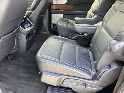 Used 2024 Lincoln Navigator L Reserve AWD/4WD image 17