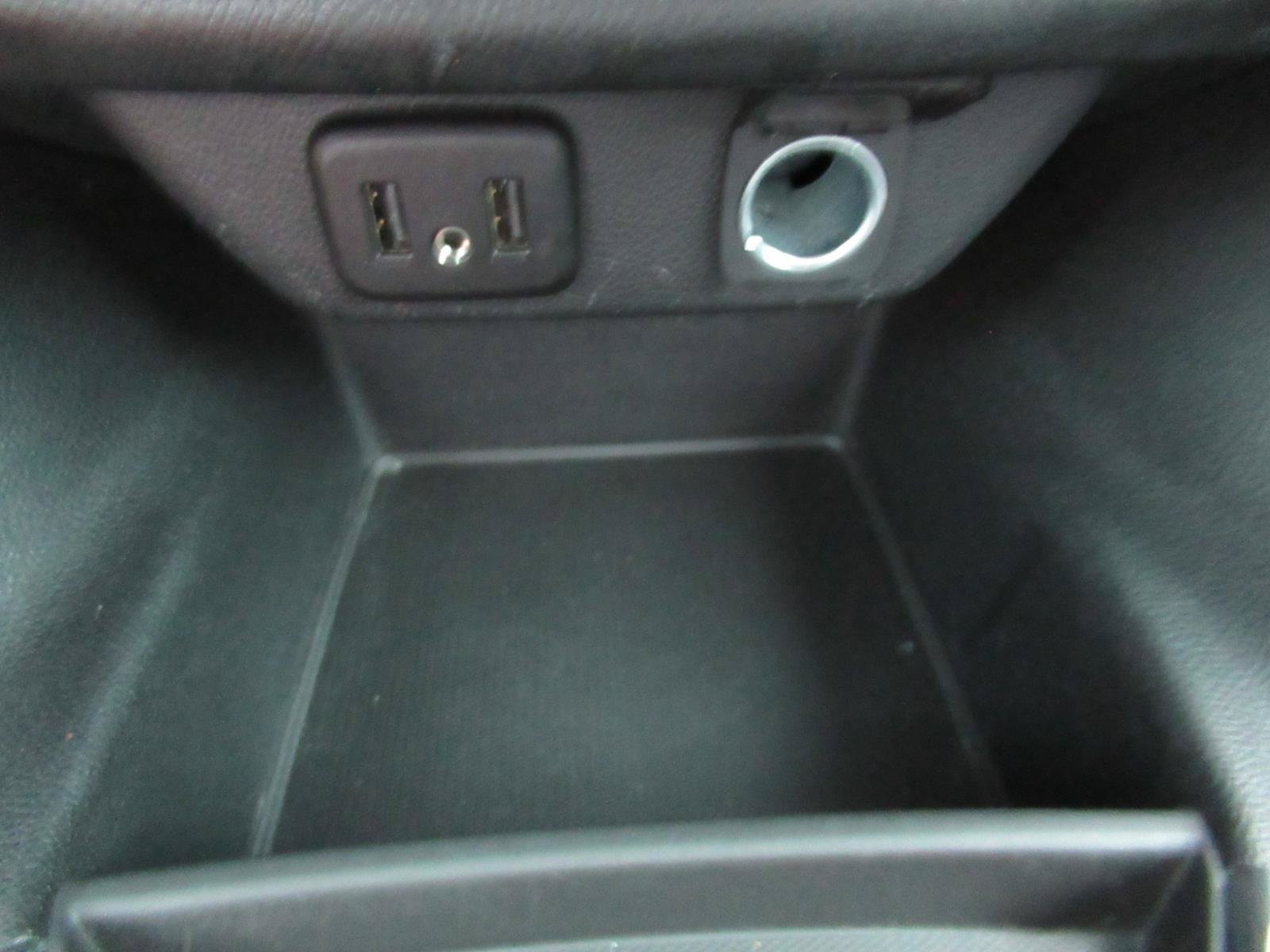 Used 2020 Chevrolet Traverse LT FWD image 30