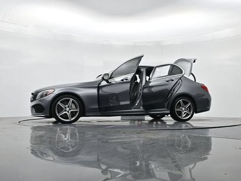 Used 2017 Mercedes-Benz C 300 4MATIC Sedan image 57