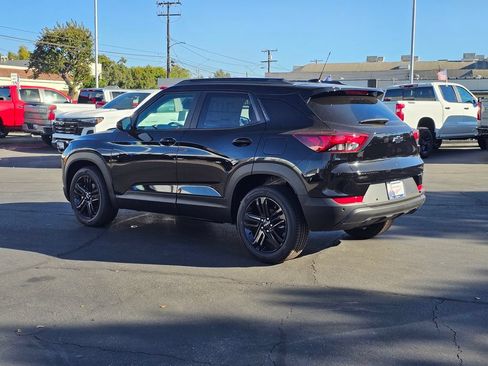 New 2026 Chevrolet TrailBlazer LT w/ Midnight Edition FWD image 4