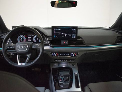 Used 2024 Audi Q5 2.0T Prestige AWD/4WD image 11