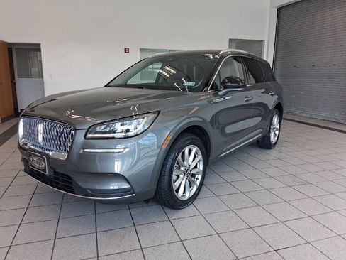 Used 2022 Lincoln Corsair AWD w/ Premium Package image 4