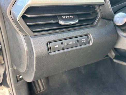 Used 2023 Nissan Altima 2.5 SV image 7