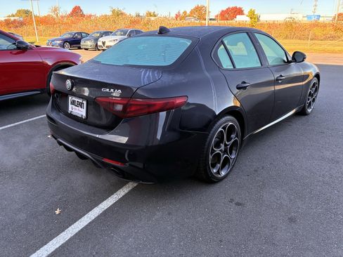 Certified 2022 Alfa Romeo Giulia Veloce image 7