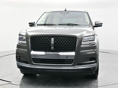 Used 2024 Lincoln Navigator Black Label image 2