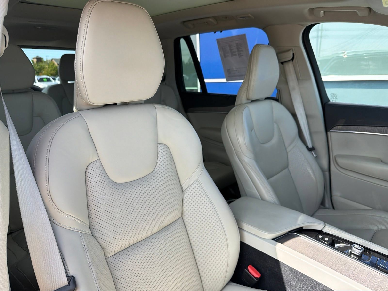 Used 2023 Volvo XC90 B6 Ultimate w/ Protection Package Premier AWD/4WD image 28