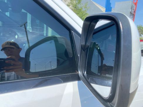 Used 2019 Jeep Grand Cherokee Altitude RWD image 5