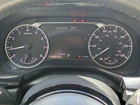 Used 2022 Nissan Pathfinder SV FWD image 16