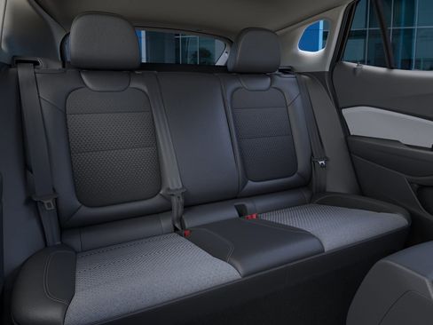 New 2026 Chevrolet Trax LT w/ Driver Confidence Package FWD image 17