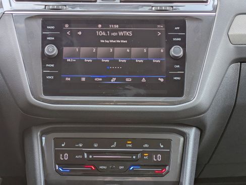 Certified 2023 Volkswagen Tiguan SE image 18