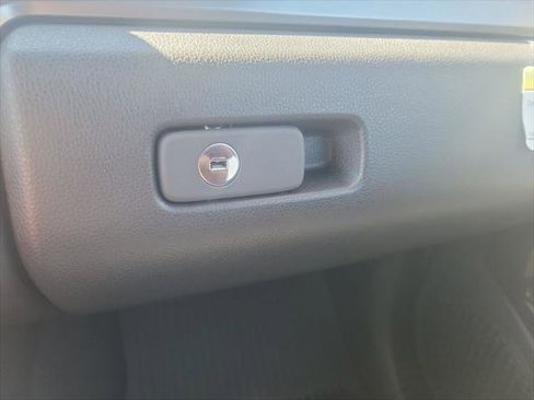 Certified 2025 Toyota Tacoma SR5 image 42