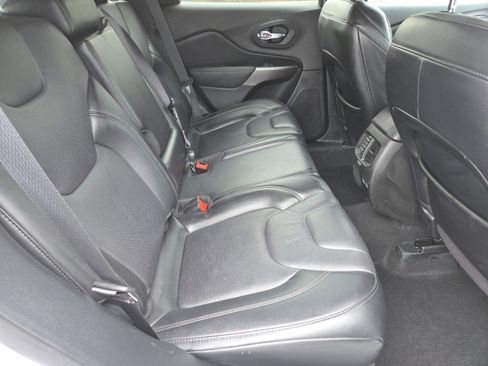 Used 2021 Jeep Cherokee Latitude Lux AWD/4WD image 21