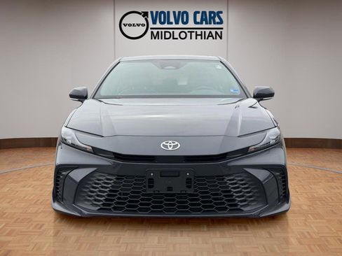 Used 2025 Toyota Camry SE image 25