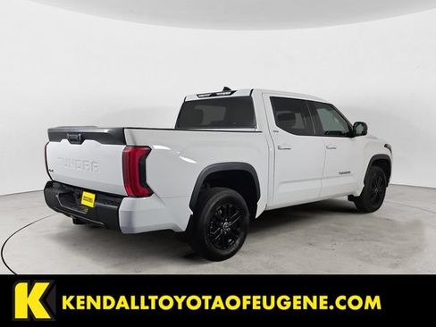 Used 2022 Toyota Tundra SR5 AWD/4WD image 5