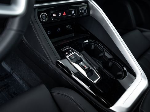 New 2025 Audi Q5 Premium Plus image 11