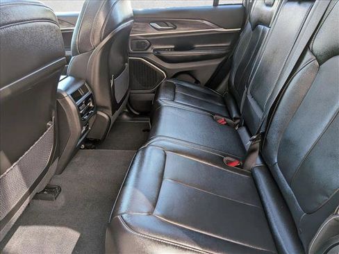 Used 2022 Jeep Grand Cherokee Limited 4xe image 19