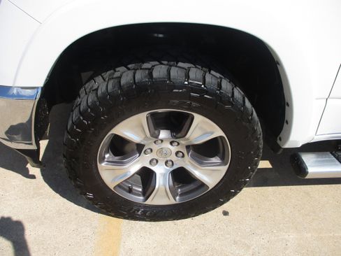 Used 2020 RAM 1500 Laramie image 3