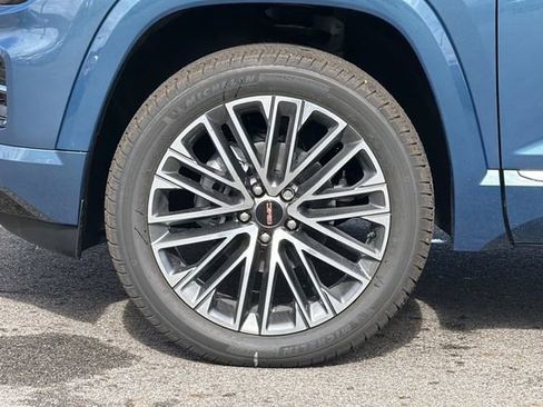 New 2026 GMC Terrain Denali w/ LPO, Floor Liner Package AWD/4WD image 29
