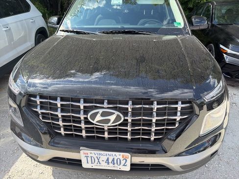 Used 2025 Hyundai Venue SEL FWD image 6