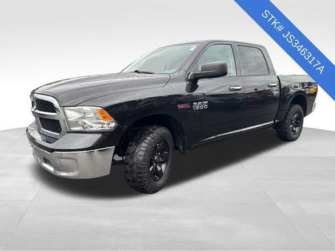 Used 2018 RAM 1500 Classic SLT image 3