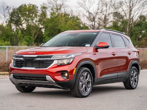 Used 2024 Kia Seltos S image 3