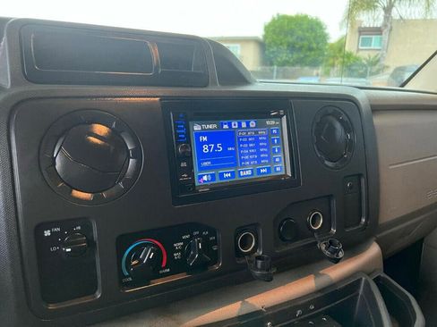 Used 2014 Ford E-350 and Econoline 350 Super Duty image 44