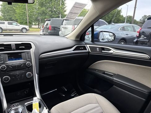 Used 2018 Ford Fusion S FWD image 34