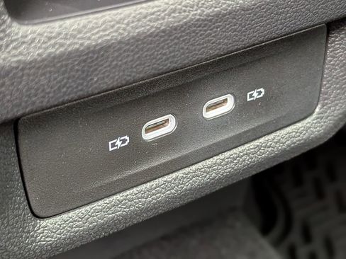 New 2026 Volkswagen Taos SEL image 26