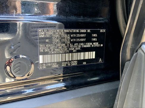 Used 2024 Toyota RAV4 XLE FWD image 32