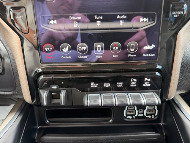 Used 2021 RAM 2500 Laramie AWD/4WD image 25