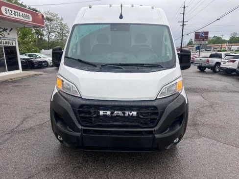 Used 2025 RAM ProMaster 2500 w/ Safety Group FWD image 2