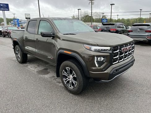 Used 2025 GMC Canyon AT4 AWD/4WD image 10