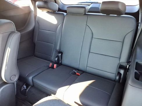 New 2026 Chevrolet Traverse High Country w/ LPO, Floor Liner Package AWD/4WD image 9