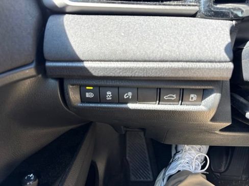 Used 2025 Toyota Camry LE FWD image 15