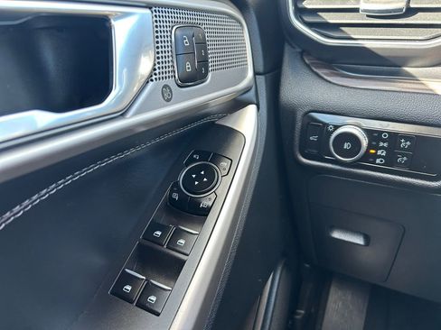 Used 2023 Ford Explorer Limited w/ Equipment Group 301A image 19