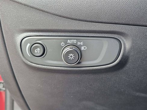 Used 2024 Chevrolet Equinox RS w/ LPO, Floor Liner Package FWD image 18