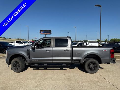 Used 2024 Ford F250 XL w/ STX Appearance Package AWD/4WD image 3