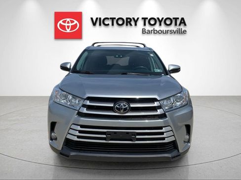 Used 2019 Toyota Highlander XLE AWD/4WD image 8