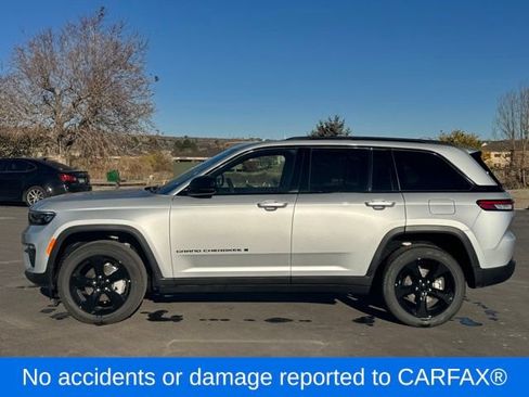 Certified 2025 Jeep Grand Cherokee Limited w/ Black Appearance Package image 2