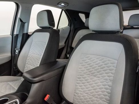 Used 2020 Chevrolet Equinox LS FWD image 9