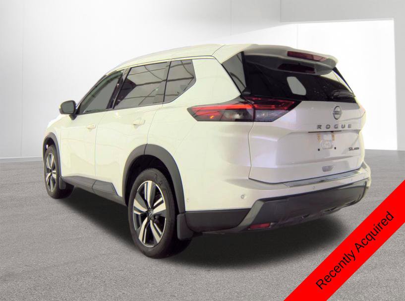 Used 2024 Nissan Rogue SL AWD/4WD image 7